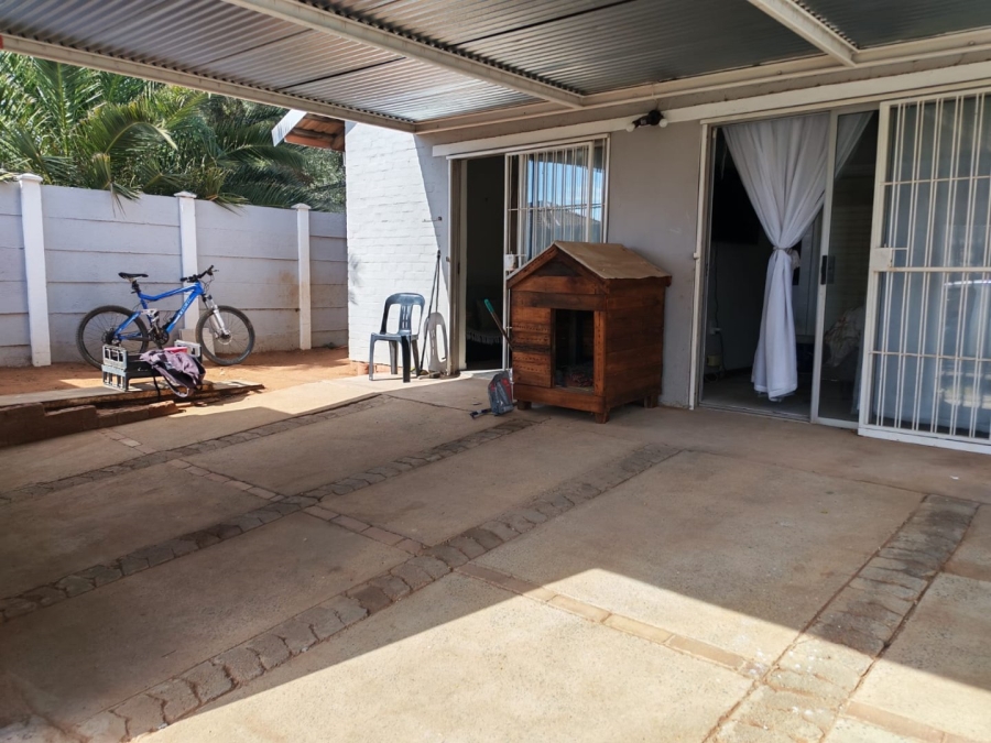 4 Bedroom Property for Sale in Lindene Northern Cape